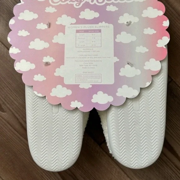 Happy Face Plush Slippers - Picture 5 of 8